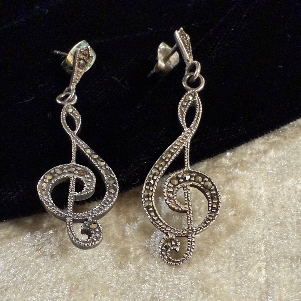 Vintage 925 Mexican Silver Musical Note Marquisate Earrings